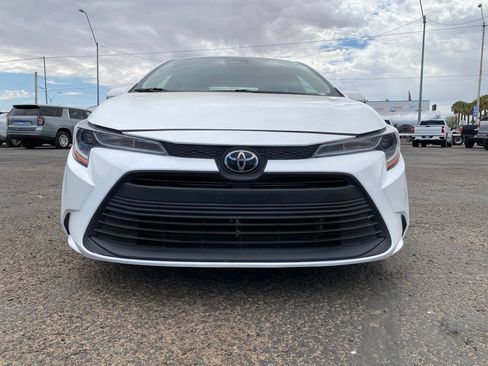 Used 2024 Toyota Corolla LE FWD image 12
