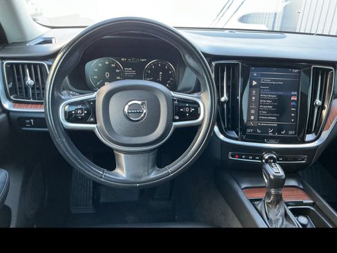 Used 2020 Volvo V60 T5 Cross Country w/ Protection Package Premier AWD/4WD image 13
