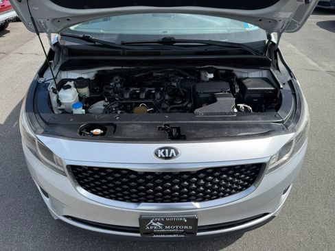 Used 2016 Kia Sedona LX w/ LX Convenience Package FWD image 58