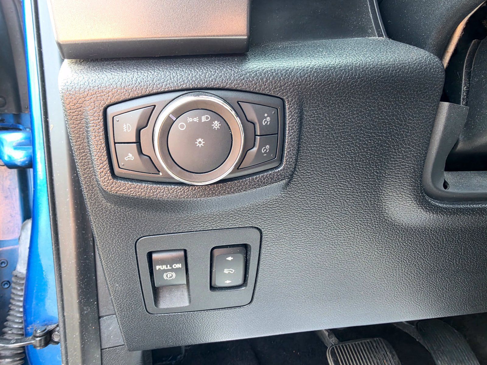 Used 2016 Ford F150 XLT w/ Equipment Group 301A Mid AWD/4WD image 15