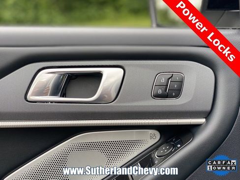 Used 2025 Ford Explorer ST image 15