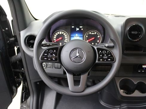 New 2024 Mercedes-Benz Sprinter 2500 image 15