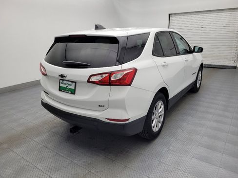 Used 2019 Chevrolet Equinox LS w/ LS Convenience Package image 9