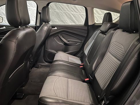 Used 2018 Ford Escape SE w/ SE Sport Appearance Package AWD/4WD image 32