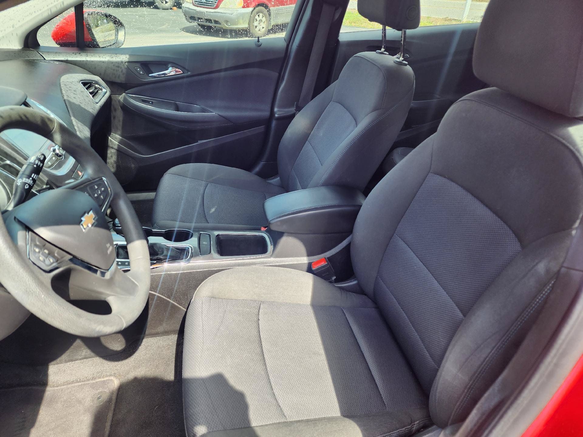 Used 2018 Chevrolet Cruze LT FWD image 7
