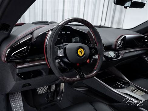Used 2025 Ferrari Purosangue AWD/4WD image 38