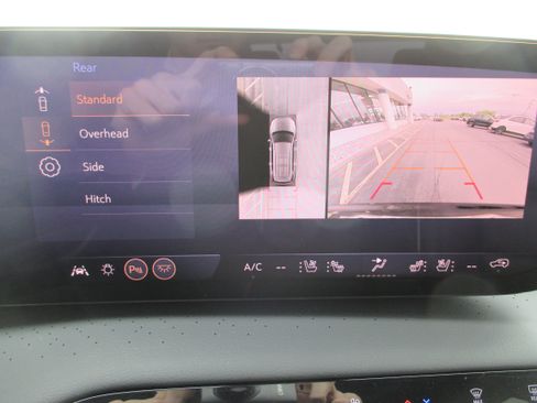 Used 2026 Buick Enclave Avenir w/ Super Cruise Package AWD/4WD image 18