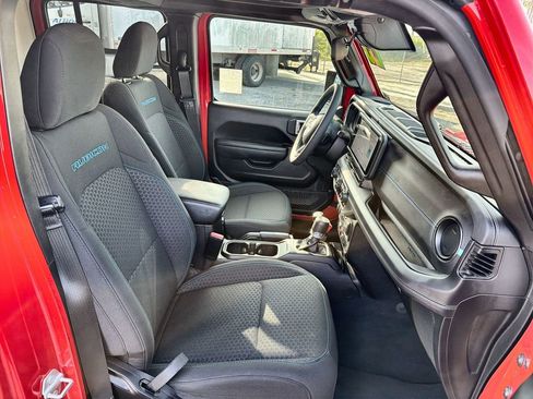 Used 2025 Jeep Wrangler Unlimited Rubicon 4xe w/ Safety Group image 24