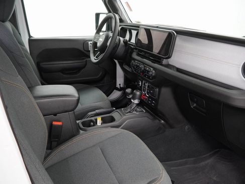 Certified 2024 Jeep Gladiator Sport image 45