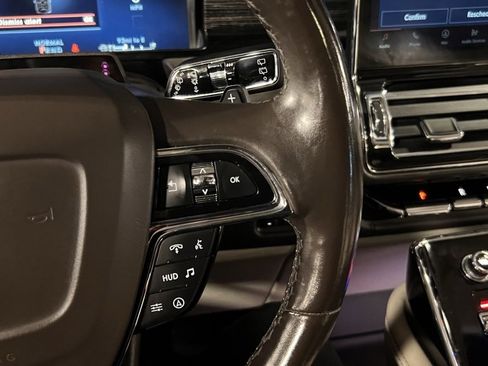 Used 2022 Lincoln Navigator Black Label image 25