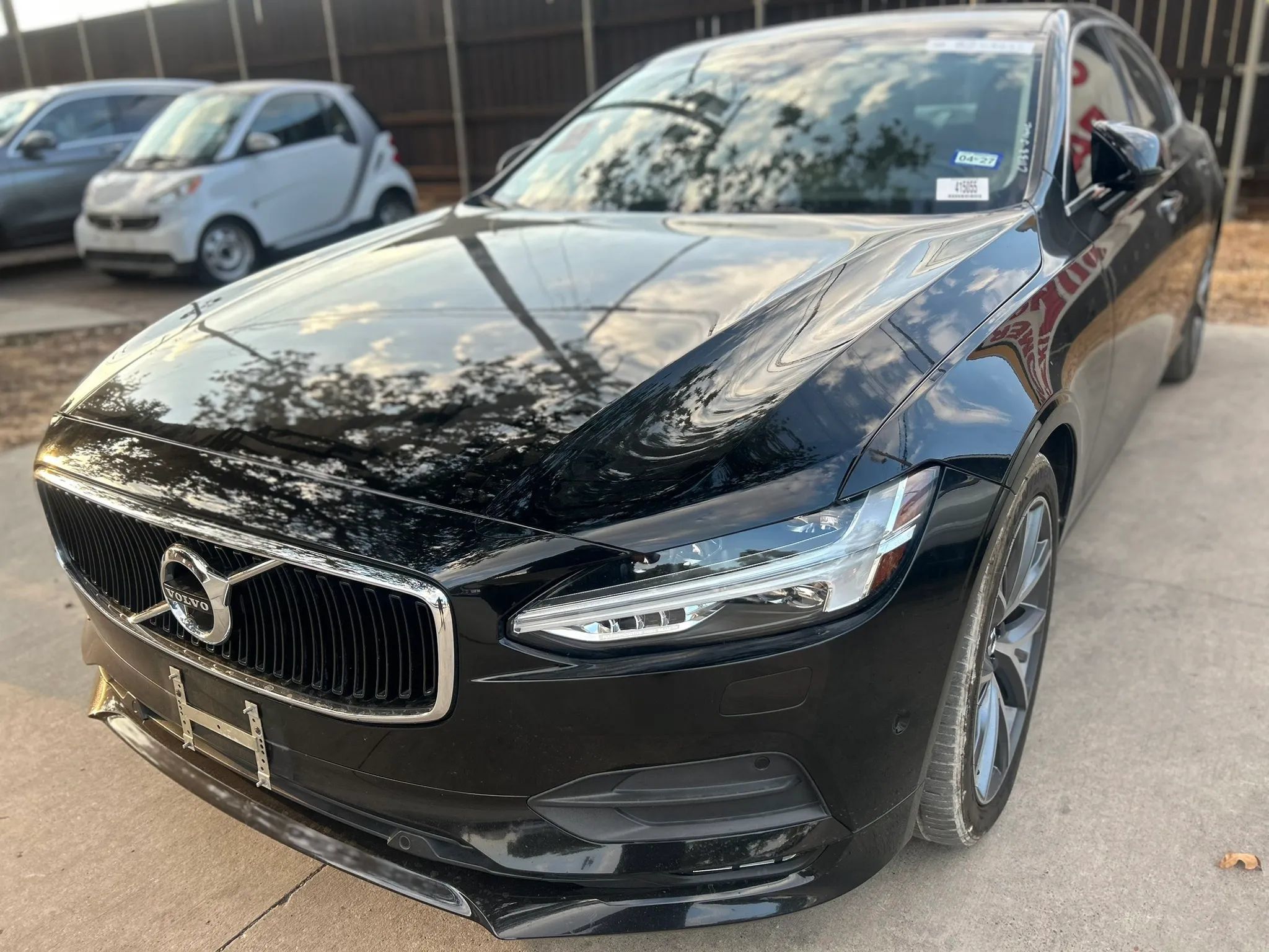 Used 2018 Volvo S90 T6 Momentum AWD/4WD image 2