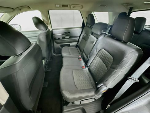 Used 2025 Nissan Pathfinder SV AWD/4WD image 27
