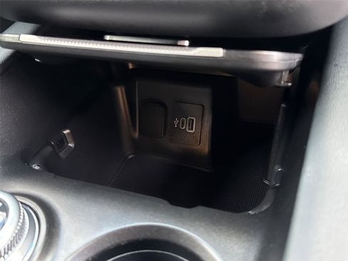 Used 2025 Ford Explorer ST image 19