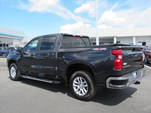 Used 2024 Chevrolet Silverado 1500 LT image 9