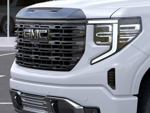 New 2026 GMC Sierra 1500 Denali Ultimate w/ LPO, Black Badging Package AWD/4WD image 13