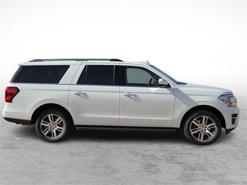 Used 2024 Ford Expedition Max Limited image 12