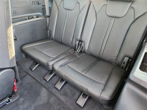 Used 2023 Kia Sorento S image 31