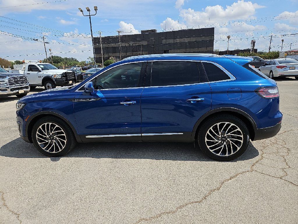 Used 2020 Lincoln Nautilus Reserve w/ Equipment Group 201A FWD image 3