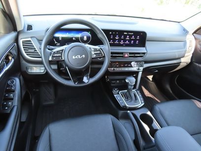 Certified 2026 Kia Seltos EX