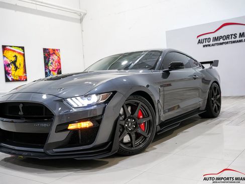 Used 2021 Ford Mustang Shelby GT500 w/ Carbon Fiber Track Pack RWD image 42