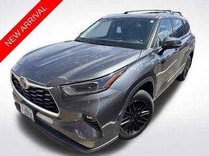 Used 2021 Toyota Highlander XLE