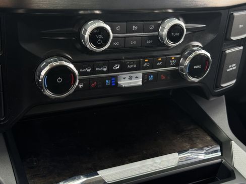 Used 2024 Ford F250 Lariat AWD/4WD image 22