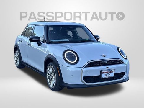 Used 2026 MINI Cooper 4-Door Hardtop FWD image 6
