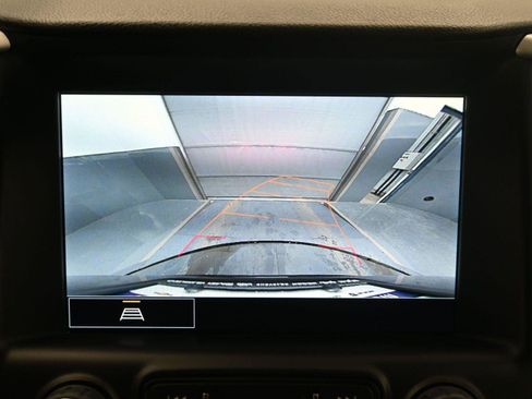 Used 2024 GMC Terrain SLT image 29