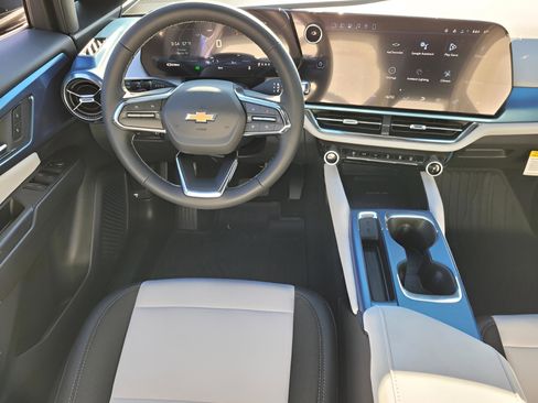 New 2026 Chevrolet Equinox EV LT w/ LPO, All-Weather Mat Package image 11