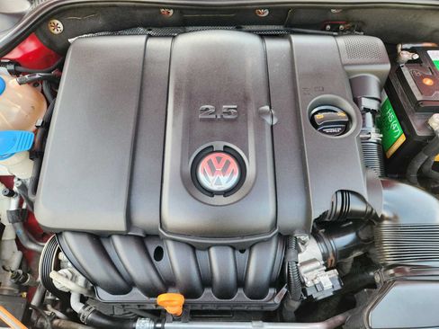 Used 2012 Volkswagen Jetta SE FWD image 28