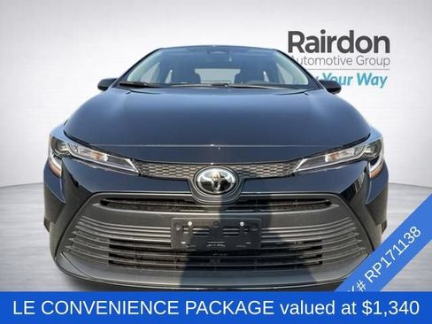Used 2024 Toyota Corolla LE w/ LE Convenience Package FWD image 2