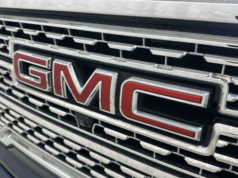 Used 2021 GMC Sierra 1500 Denali w/ Denali Ultimate Package AWD/4WD image 30