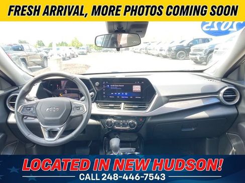 Used 2025 Chevrolet Trax ACTIV w/ Driver Confidence Package FWD image 19