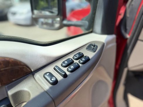 Used 2003 Ford F250 Lariat AWD/4WD image 10