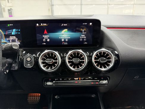 Used 2022 Mercedes-Benz GLA 45 AMG GLA 45 AMG image 15