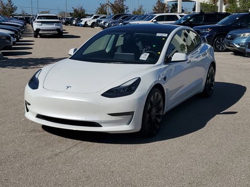 Used 2022 Tesla Model 3 Performance image 8