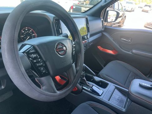 Used 2025 Nissan Frontier Pro-X w/ Pro Convenience Package RWD image 11