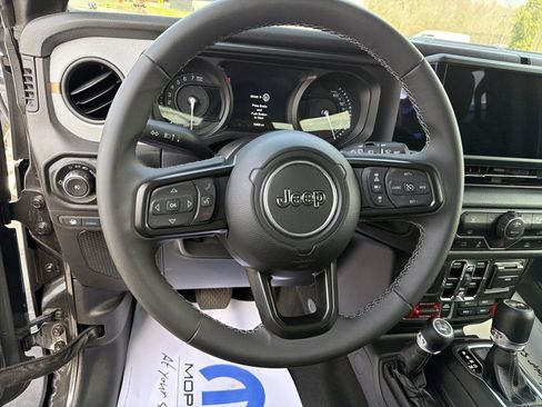 Certified 2025 Jeep Wrangler Unlimited Sport S 4xe AWD/4WD image 17