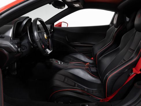 Used 2013 Ferrari 458 Italia Coupe RWD image 4