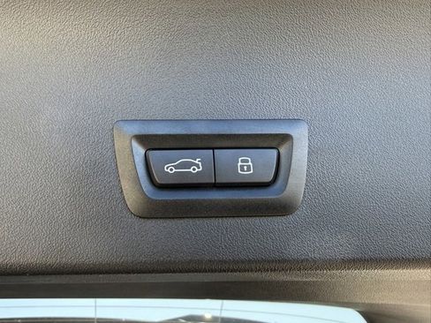 Used 2025 BMW X3 xDrive30i w/ Premium Package image 17