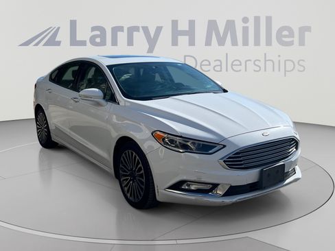 Used 2017 Ford Fusion SE AWD/4WD image 7