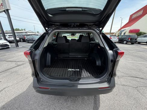 Used 2021 Toyota RAV4 XLE w/ Convenience Package AWD/4WD image 11