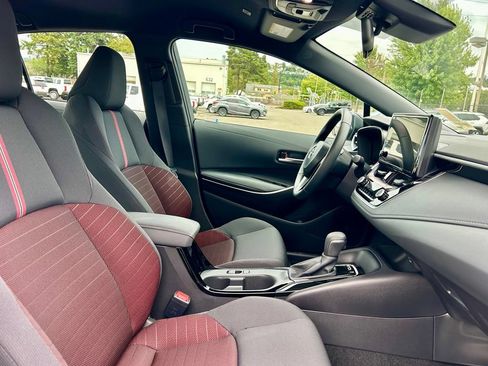 Certified 2025 Toyota Corolla SE w/ Convenience Package FWD image 16