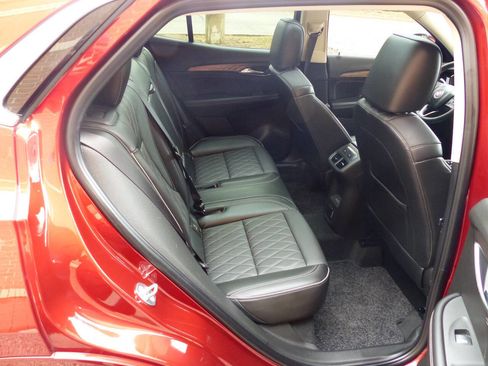 Used 2023 Buick Envision Avenir image 40