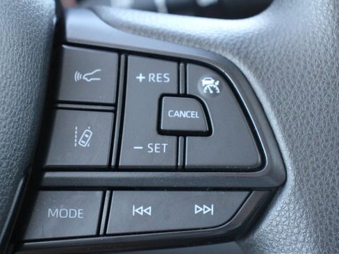 Certified 2025 Toyota Sienna LE w/ LE Plus Package FWD image 24
