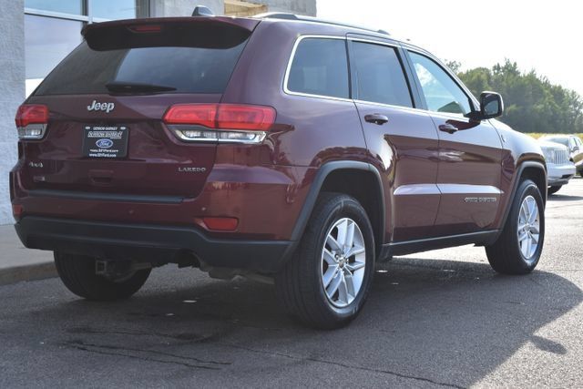 Used 2017 Jeep Grand Cherokee Laredo w/ Quick Order Package 23E AWD/4WD image 16