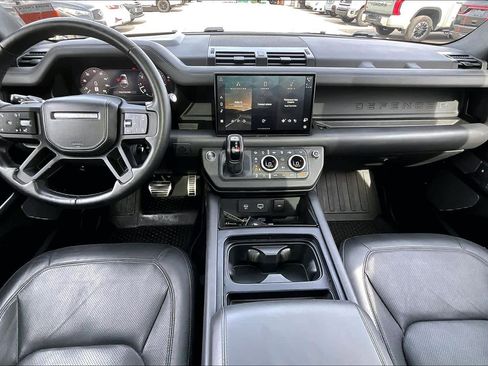 Used 2023 Land Rover Defender 110 V8 AWD/4WD image 15