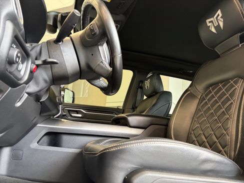Used 2022 RAM 1500 Big Horn AWD/4WD image 12