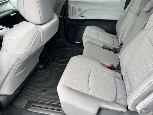 New 2026 Toyota Sienna LE image 17