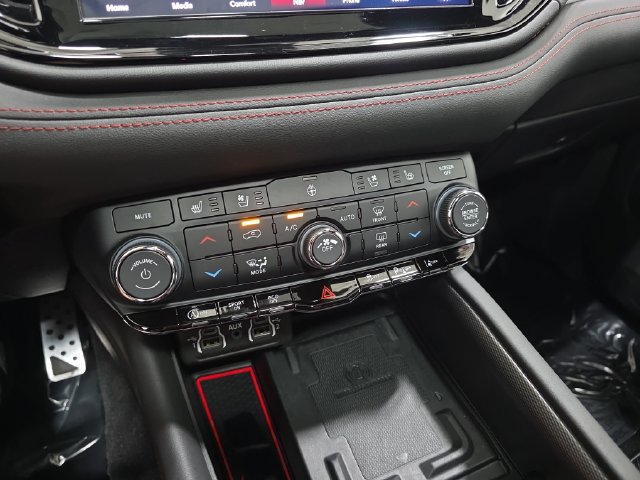 Used 2023 Dodge Durango GT AWD/4WD image 24
